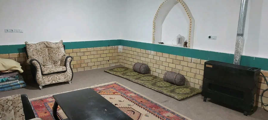 تصویر ۱ - اقامتگاه بومگردی اقامتگاه بومگردی کاوه آهنگر چادگان (اتاق خان نشین) در چادگان