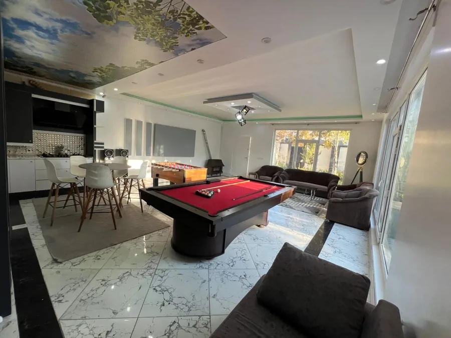 تصویر ۱ - ویلا لاکچری استخر سرپوشیده بهاران در  چهارباغ