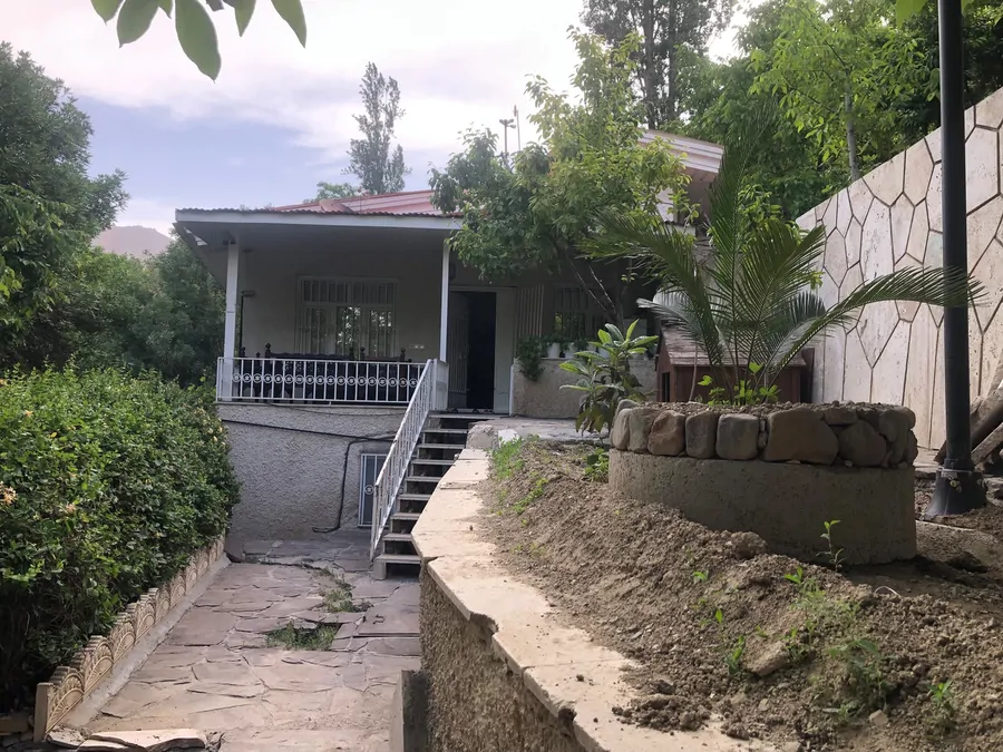 تصویر ۱ - ویلا اقامتگاه باغ گردوی برگ جهان در لواسان