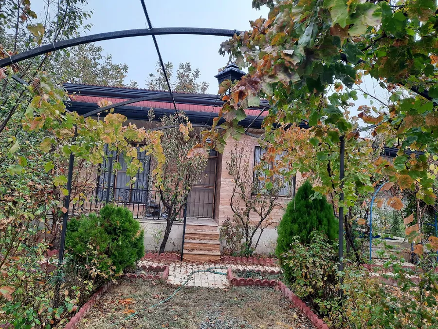 تصویر ۱ - ویلا خانه ای برای یک دوست در  هشتگرد