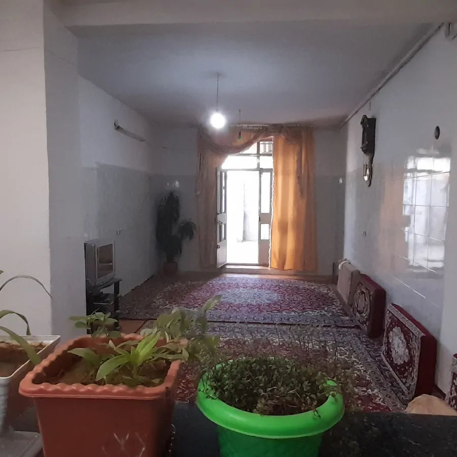 تصویر ۱ - خانه ۱۰۰ در  صحنه