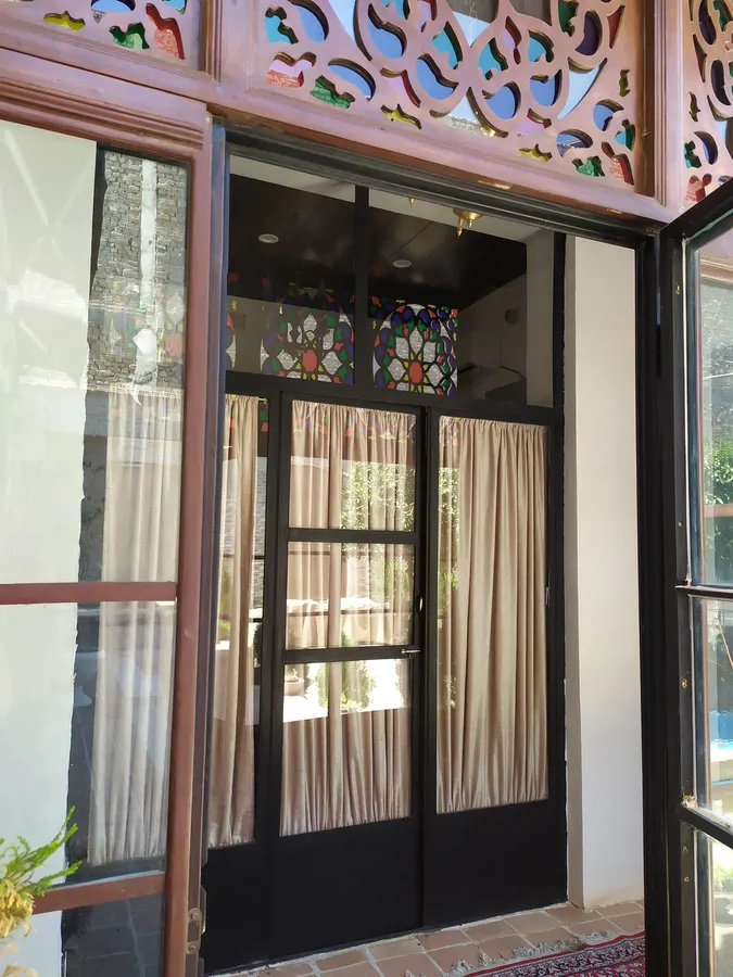 تصویر ۱ - اقامتگاه بوم‌گردی بومگردی سنتی عمارت بیگ ( اتاق سه دری) در  یزد