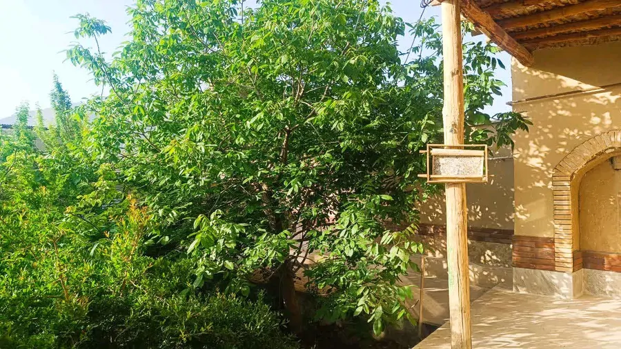 تصویر ۱ - ویلا اقامتگاه بختیاری دربست میباشد ودر مکانی امن قرار دارد در محلات