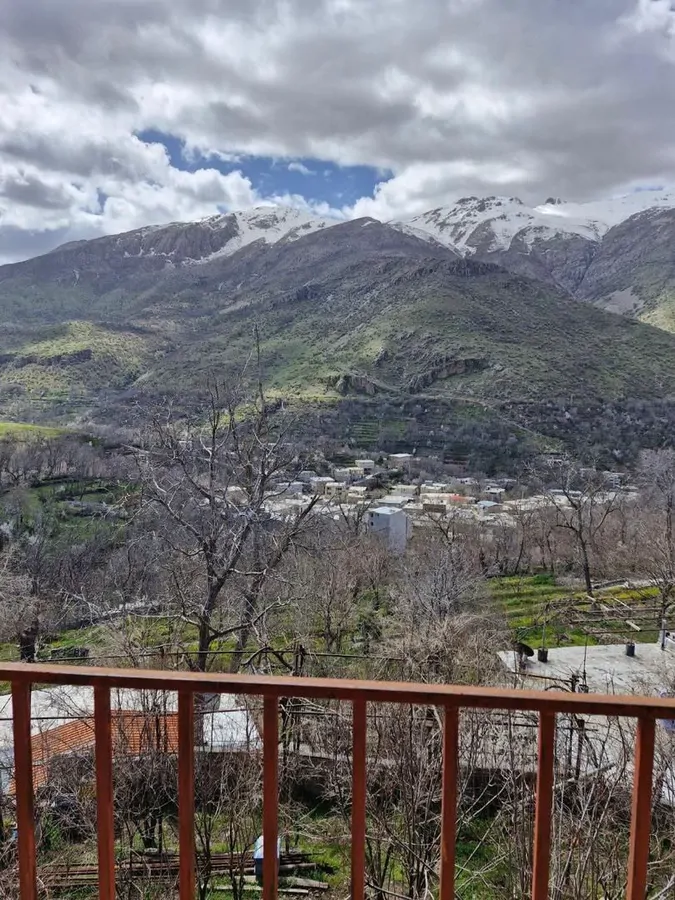 تصویر ۱ - ویلا ویلای جنگلی پارکینگ دار و نزدیک به مرکز خرید  در  پاوه