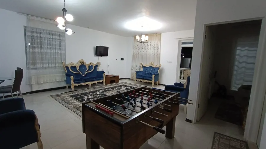 تصویر ۱ - ویلا استخردار آبگرم دلسا با فوتبال دستی در چهارباغ