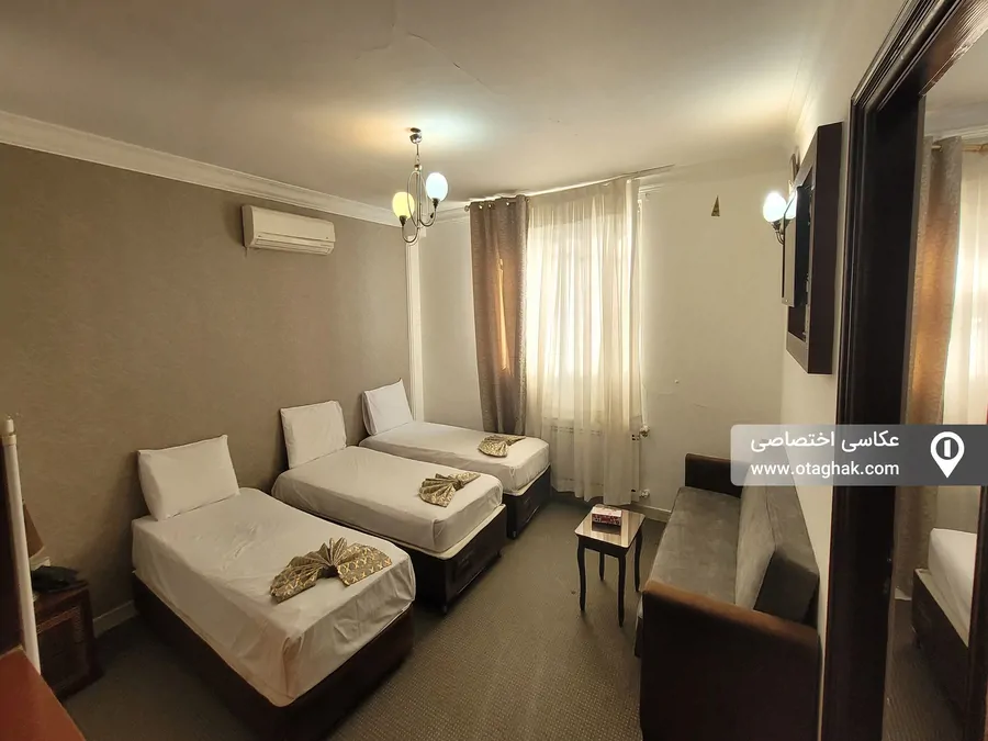 تصویر ۱ - هتل سنتی زمرد پنج تخته با صبحانه رایگان در مشهد