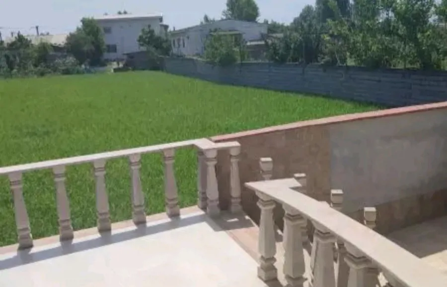 تصویر ۱ - ویلا استخر و جکوزی با حیاتی بزرگ در محمودآباد