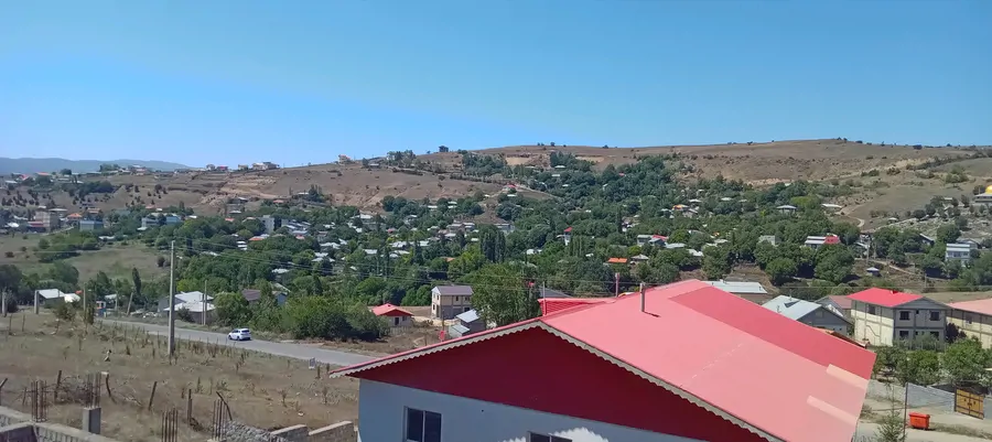 تصویر ۱ - ویلا این ویلا در دیلمان معروف به تمیزی آست این ویلا با ویوی عالی که کل شهر معلوم هست در دیلمان