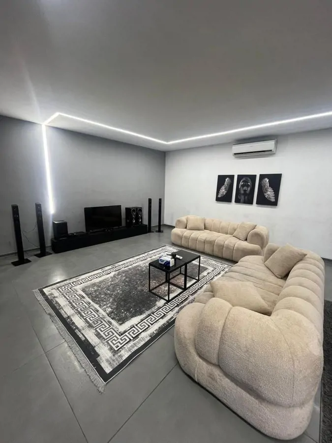 تصویر ۱ - ویلا ویلای لوکس استخردار بلک در  شهریار