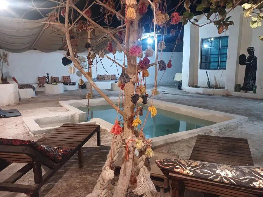 تصویر ۱ - مهمانسرا بومگردی استخر دار در  هرمز