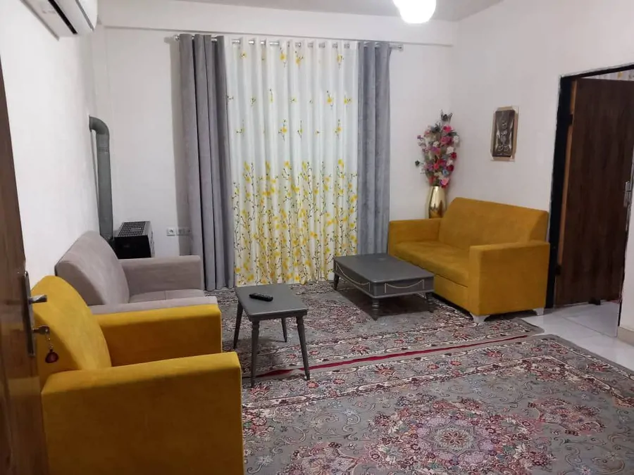 تصویر ۱ - ویلا خانه روستایی با نمای چوبی قشنگ در  صومعه‌سرا