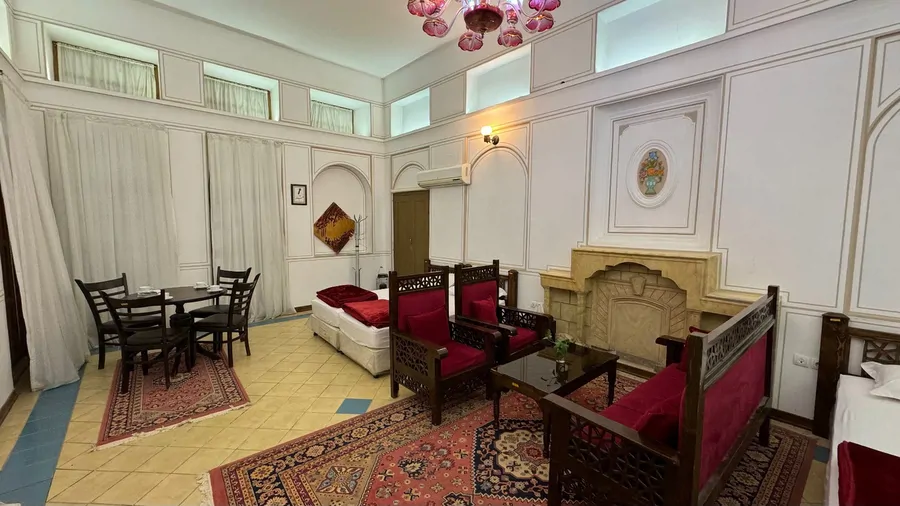 تصویر ۱ - هتل سنتی دهدشتی (اتاق دلگشا) در  اصفهان
