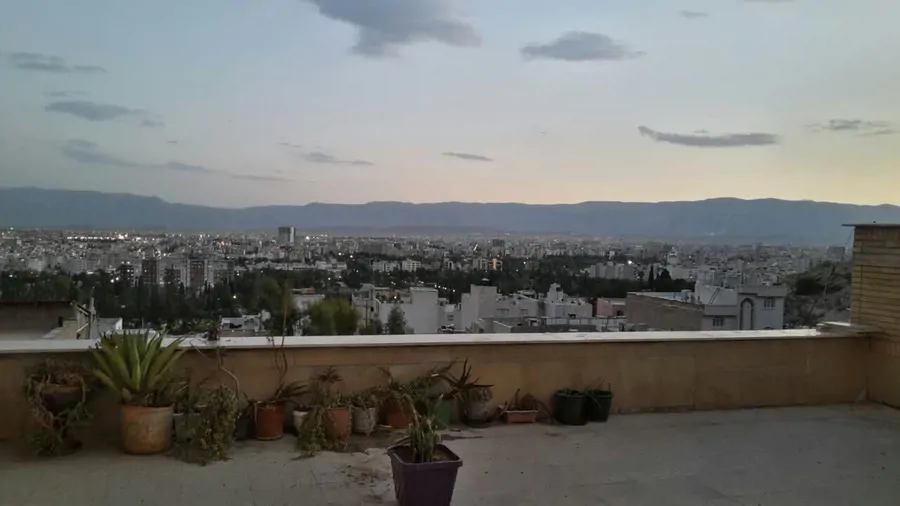 تصویر ۱ - خانه عمارت پدری بام شیراز در  شیراز