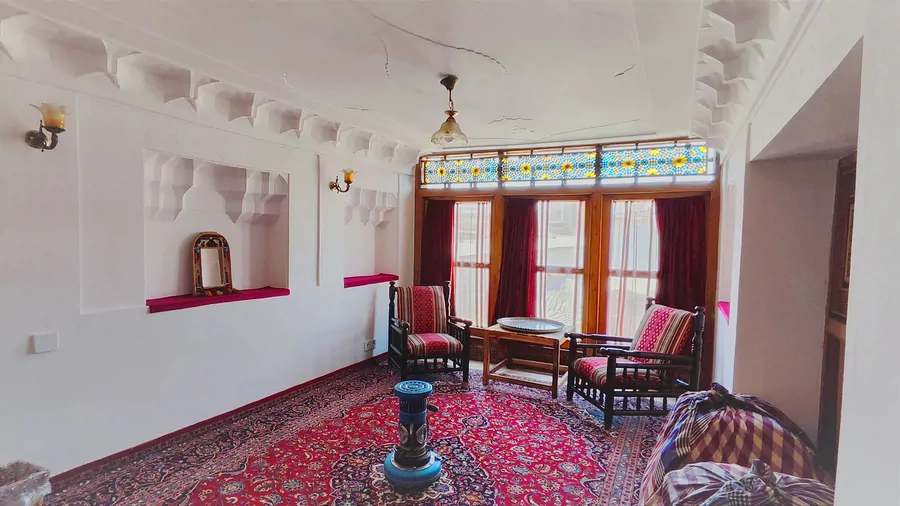تصویر ۱ - اقامتگاه بومگردی عمارت تاریخی دلگشا (گوشواره یاقوت) در اصفهان