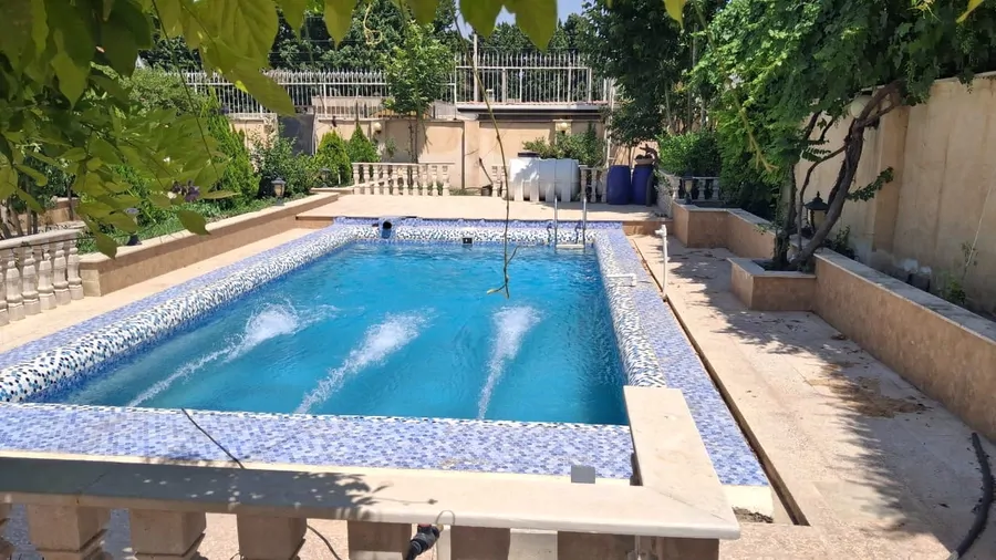 تصویر ۱ - ویلا استخردار آبسرد باران در چهارباغ
