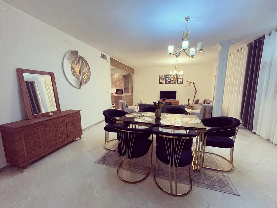 تصویر ۱ - آپارتمان واحد ۱۳۰ متری بسیار لوکس غرب صادقیه ۴ در  تهران