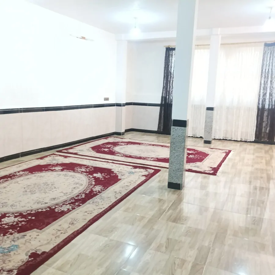 تصویر ۱ - خانه اقامتگاه در  رودبار