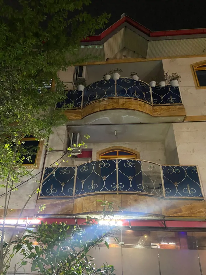 تصویر ۱ - خانه مبله نادری  در  رشت
