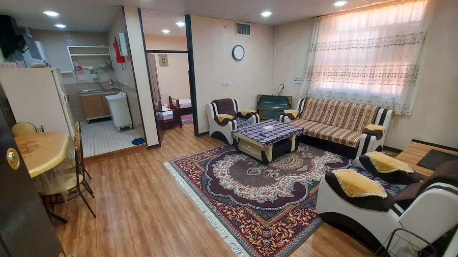 تصویر ۱ - خانه مبله آدینه(۳) در  شیراز