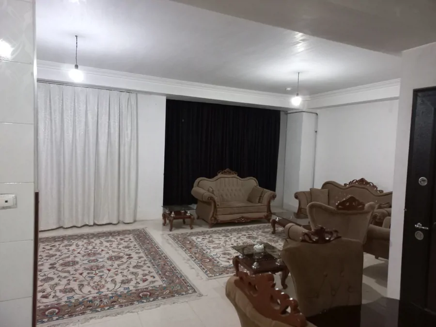 تصویر ۱ - آپارتمان واحد مبله طبقه اول در  تبریز
