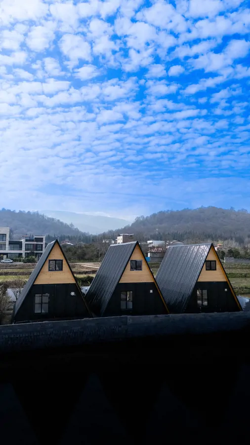 تصویر ۱ - کلبه جنگلی مآسو (واحد میجان) در  نور