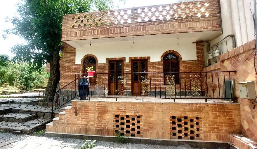 تصویر ۱ - سوییت باغ آسمان در همدان