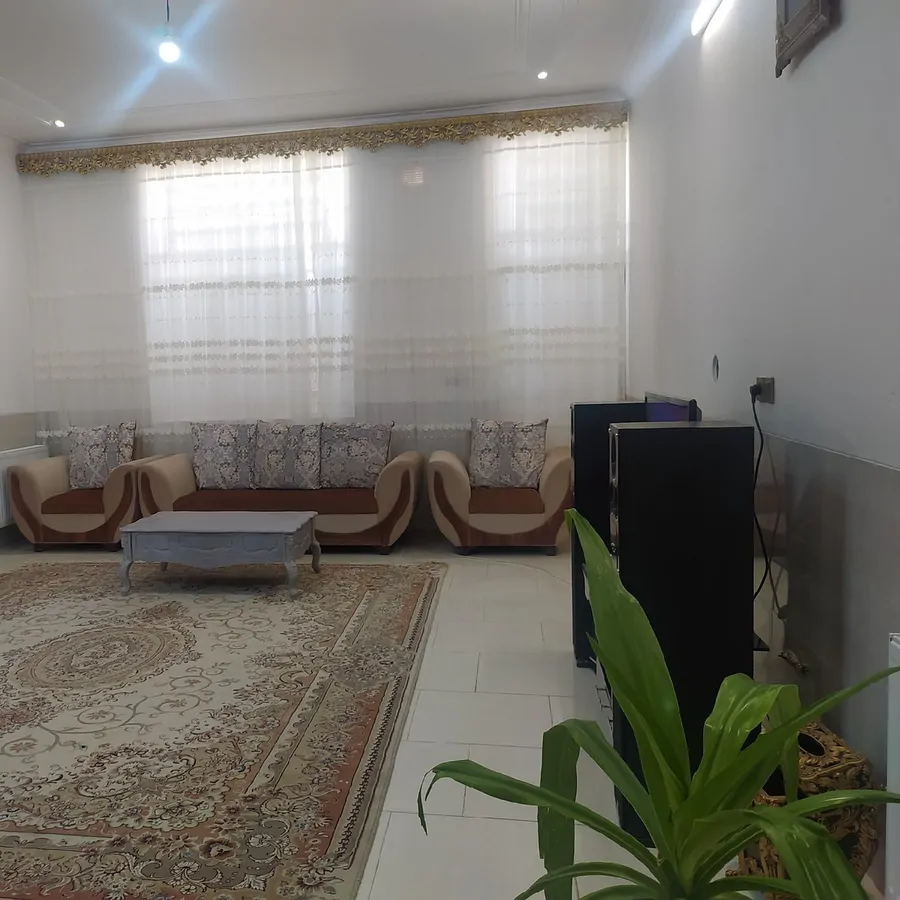 تصویر ۱ - خانه مبله انقلاب در  یزد