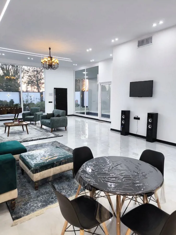 تصویر ۱ - ویلا باغ ویلا استخر اب گرم سرپوشیده نو ساز کردان چهارباغ در  چهارباغ