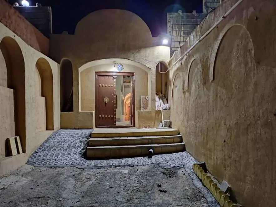 تصویر ۱ - اقامتگاه بوم‌گردی برج  در  باغ بهادران
