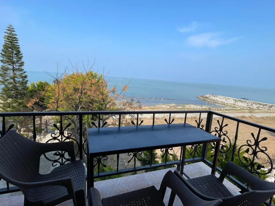 تصویر ۱ - آپارتمان واحد یک خوابه تراس دار چشم انداز بینظیر دریا نوشهر در  نوشهر