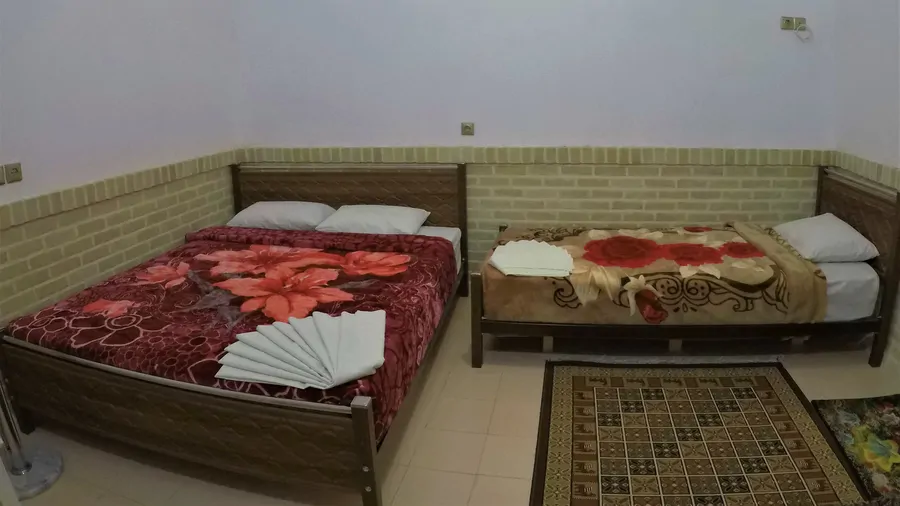 تصویر ۱ - اقامتگاه بوم‌گردی سرای سنتی آمیرزا (سه نفره با سرویس ۱) در  کاشان
