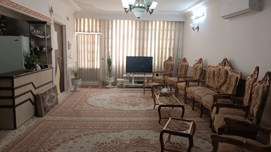 تصویر ۱ - آپارتمان دوخوابه شیک نزدیک باغ فین در  کاشان