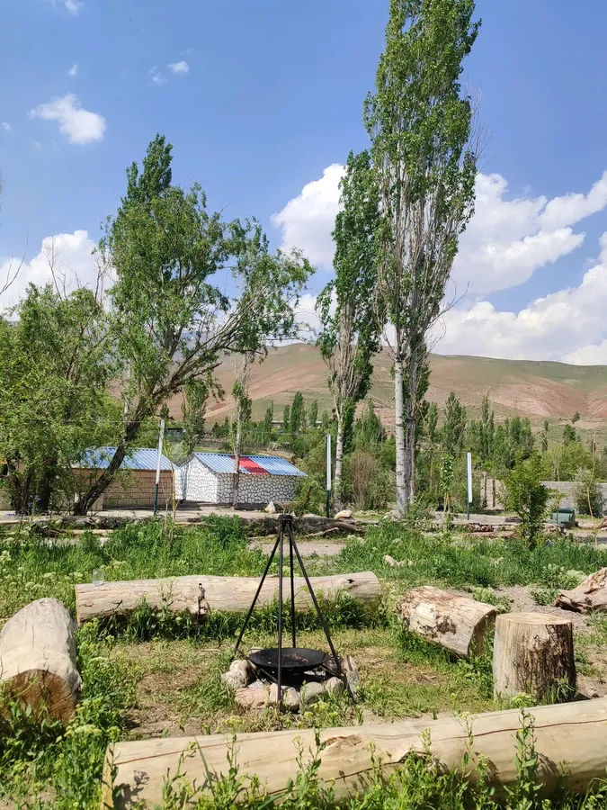 تصویر ۱ - کلبه بومگردی باغ بهشت وشته در طالقان