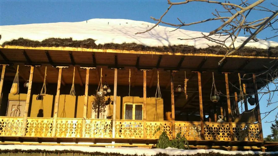 تصویر ۱ - ویلا ویلا سنتی چوبی - 3093 در  فومن