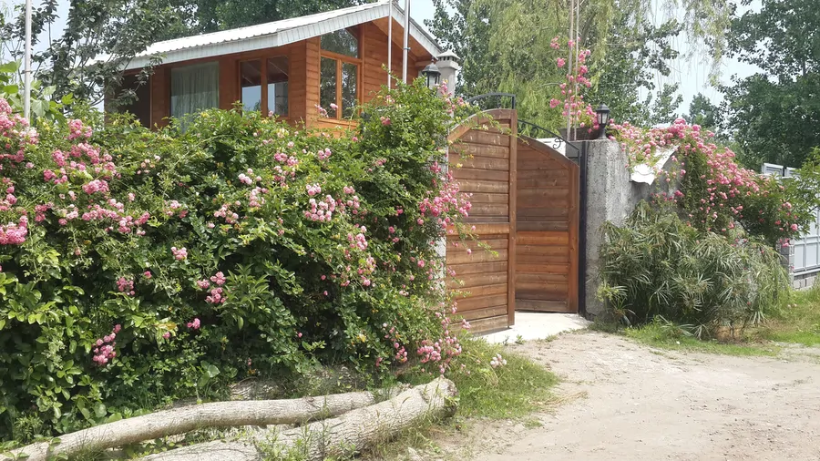 تصویر ۱ - کلبه کلبه چوبی دوبلکس نهال با حیاط،و آلاچیق مبله جذاب در  چمخاله