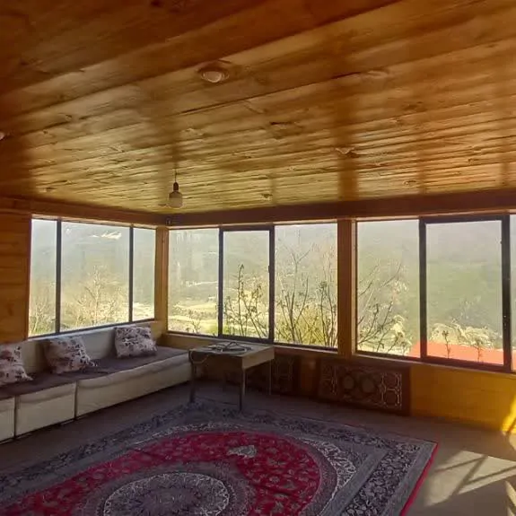 تصویر ۱ - سوییت سوئیت چوبی وشیشه ای در  سوادکوه