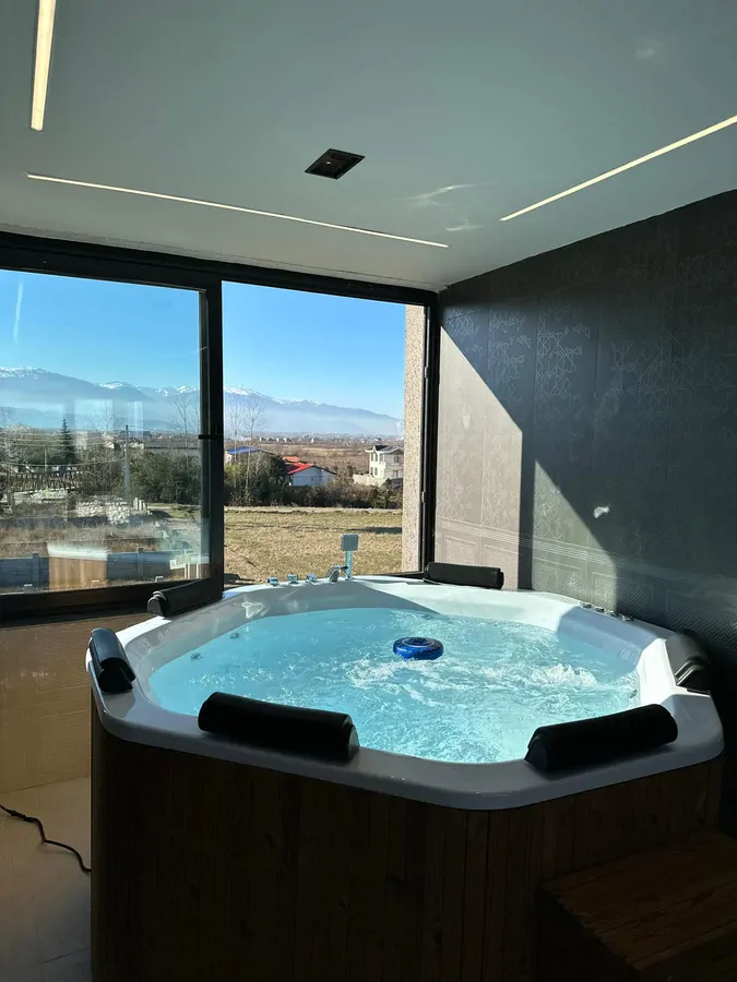 تصویر ۱ - ویلا استخردار آبگرم دژاوو با بیلیارد در  شهسوار