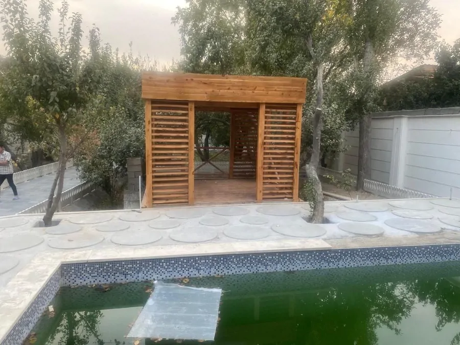 تصویر ۱ - ویلا سالنی بزرگ وجذاب دارای سن برای خواننده ودیجی.محوطه سازی دلبرانه در  شهریار