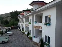 تصویر ۱ - هتل آپارتمان رنگین کمان(واحد2) در  رینه