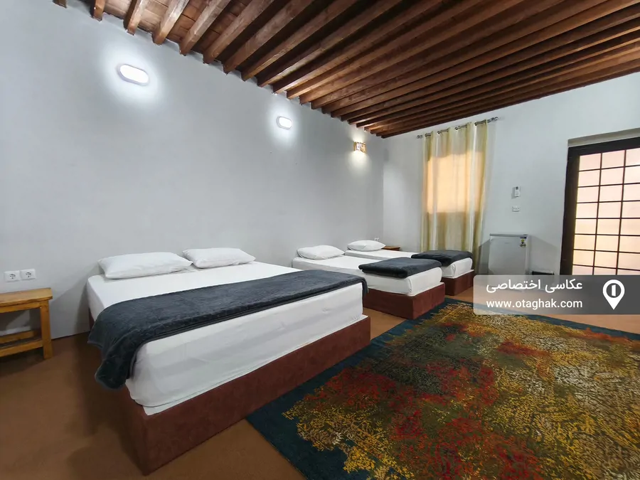 تصویر ۱ - اقامتگاه بومگردی رامش (اتاق توتیا) با صبحانه رایگان در قشم