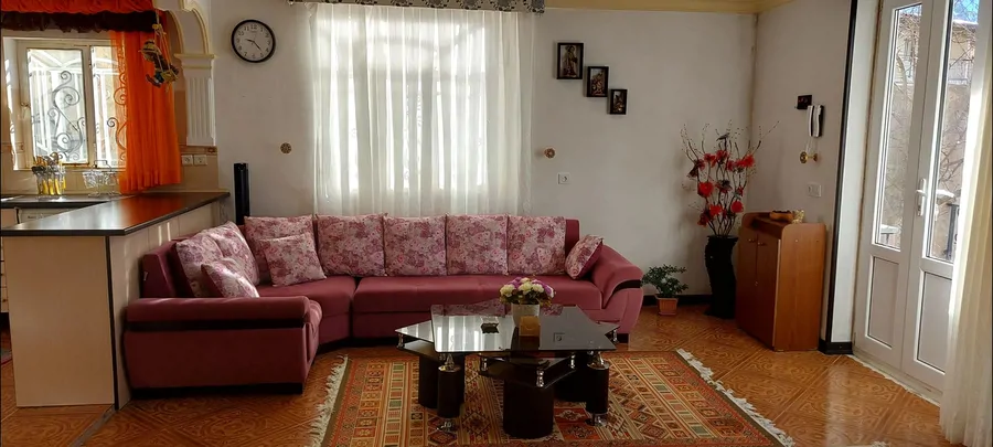 تصویر ۱ - خانه دهکده برفی  در  دیزین