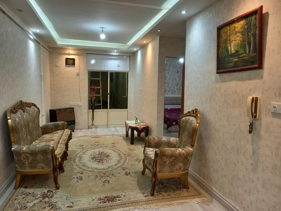 تصویر ۱ - سوییت سوییت گل زنبق در بلوار شهید قلی پور در  رشت