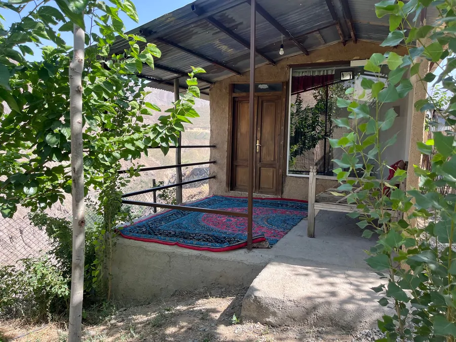 تصویر ۱ - اقامتگاه بوم‌گردی مزرعه لزور کلبه (۱) در  کرج