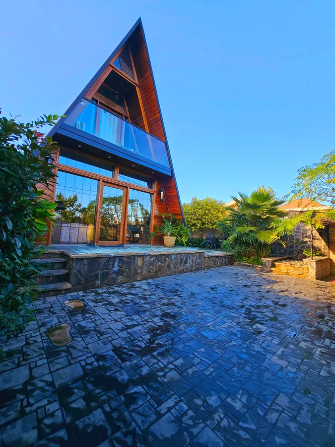 تصویر ۱ - کلبه استخردار آبگرم سنجد با جکوزی در رامسر