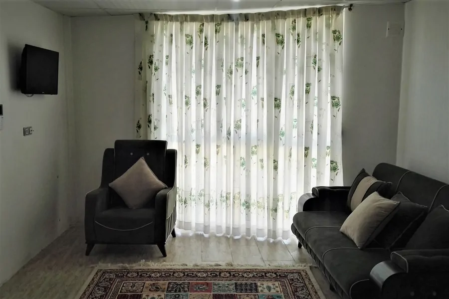 تصویر ۱ - آپارتمان باغ ایرانی (طبقه دوم واحد 3) در  همدان