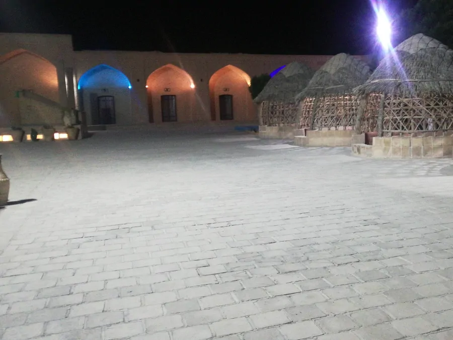 تصویر ۱ - هتل سنتی هتل شاه عباسی  در  مهریز