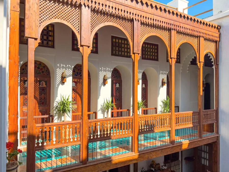 تصویر ۱ - اقامتگاه بوم‌گردی حاج رئیس (اتاق غلام فرج زاده) با صبحانه رایگان  در  بوشهر