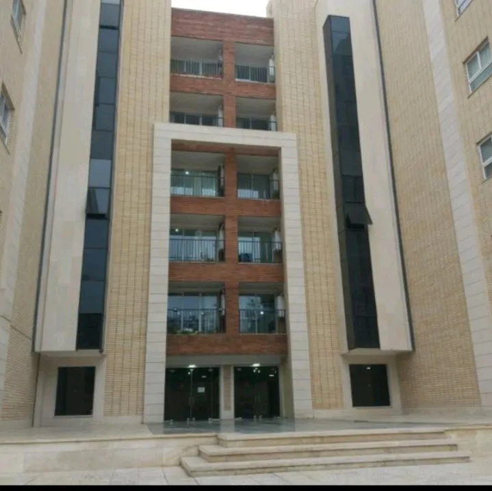 تصویر ۱ - آپارتمان القا حس آرامش با امکانات VIP در شاهین شهر