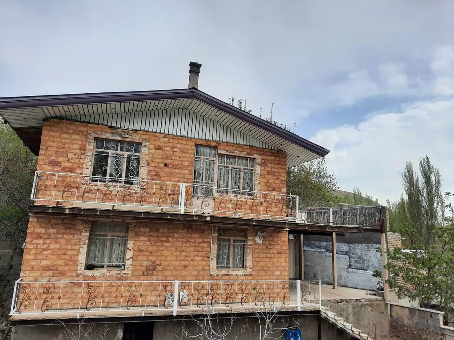 تصویر ۱ - خانه کوهستانی گلایل در برغان
