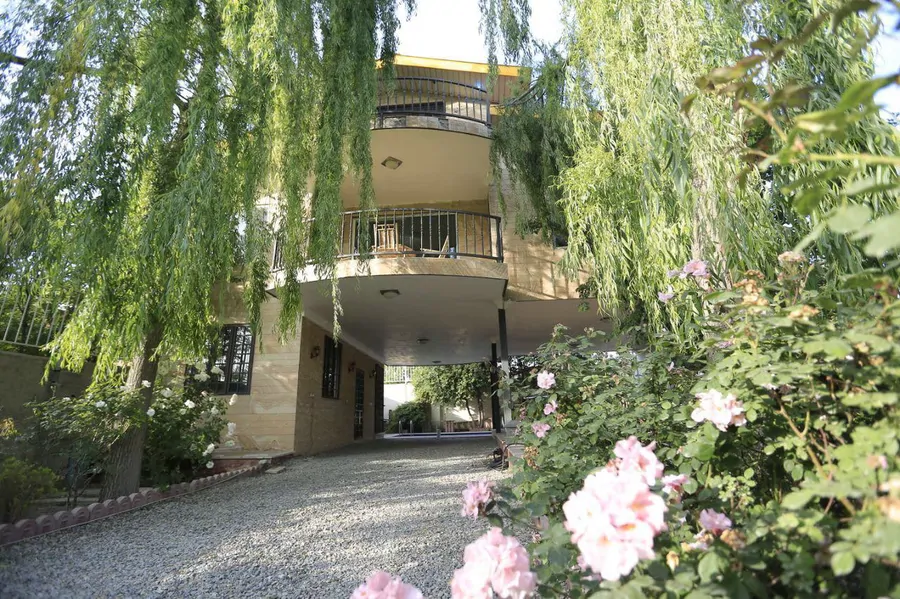 تصویر ۱ - ویلا باغ خانوادگی سعید آباد با استخر روباز در  سهیلیه